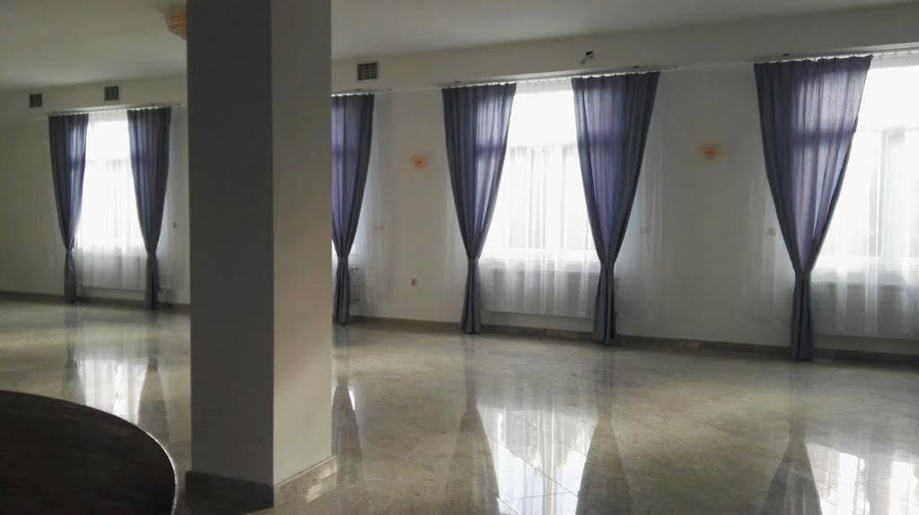 Hotel Julianow Warszawa Eksteriør bilde