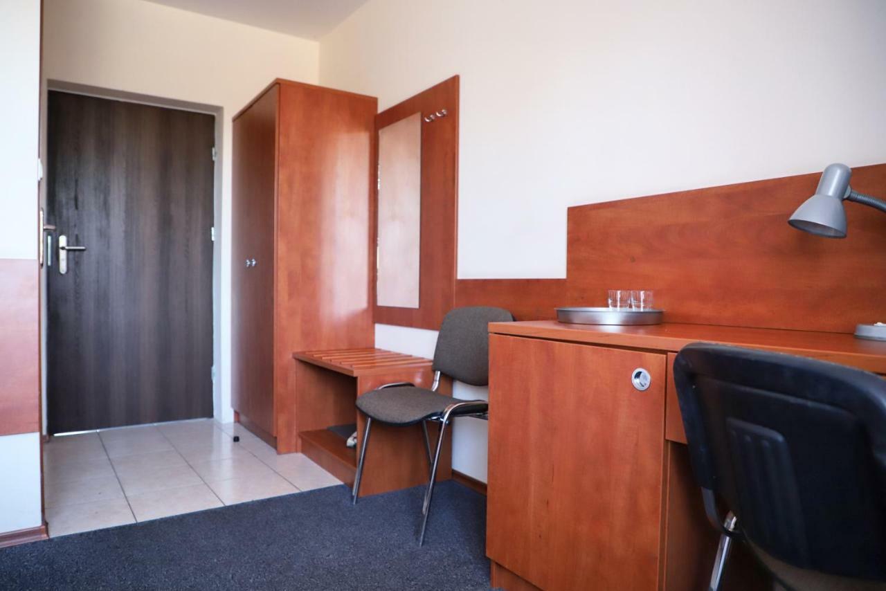 Hotel Julianow Warszawa Eksteriør bilde